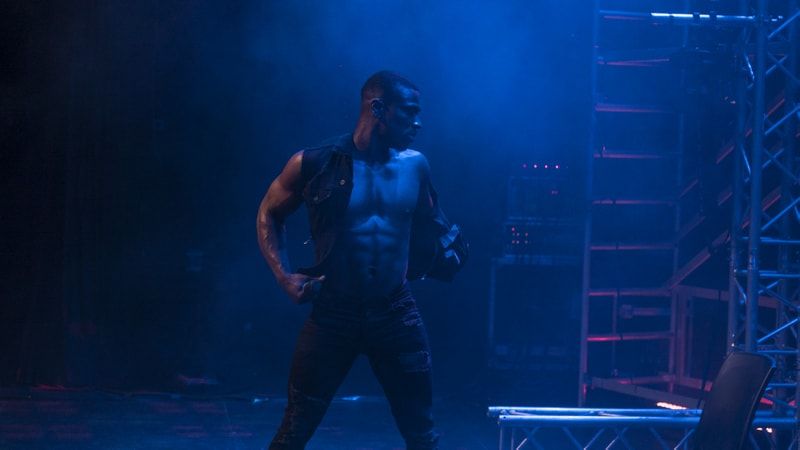 male strippers performance
